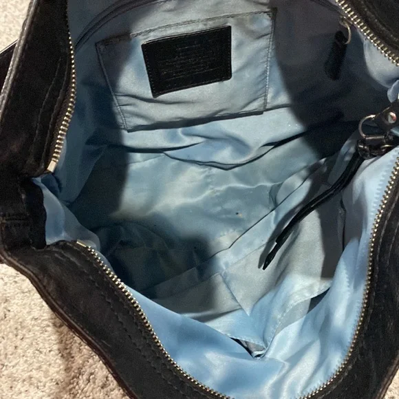 Black coach purse - Picture 3 of 4